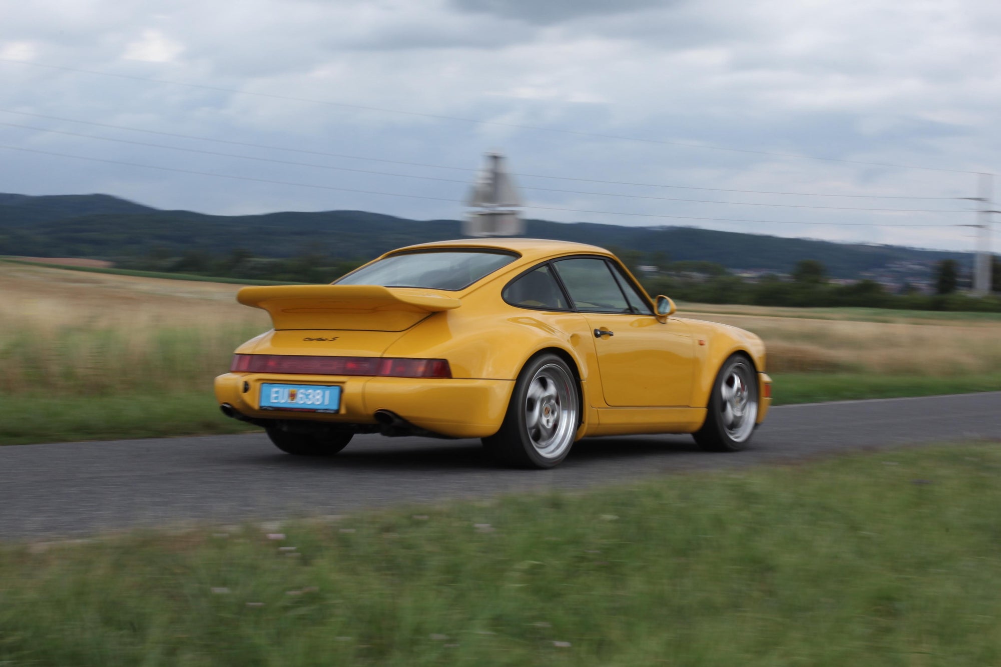 Porsche 964 Turbo S Lightweight Book